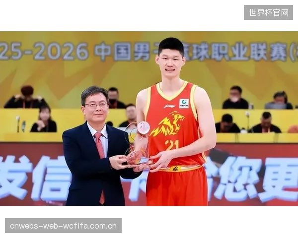 胡金秋的进攻效率在联盟中锋里首屈一指，是现代空间型内线的完美范本。